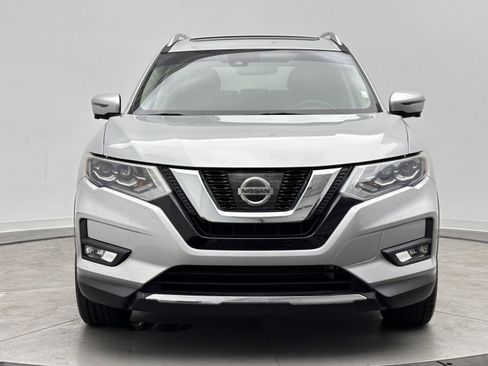 Used 2017 Nissan Rogue SL w/ SL Premium Package FWD image 2