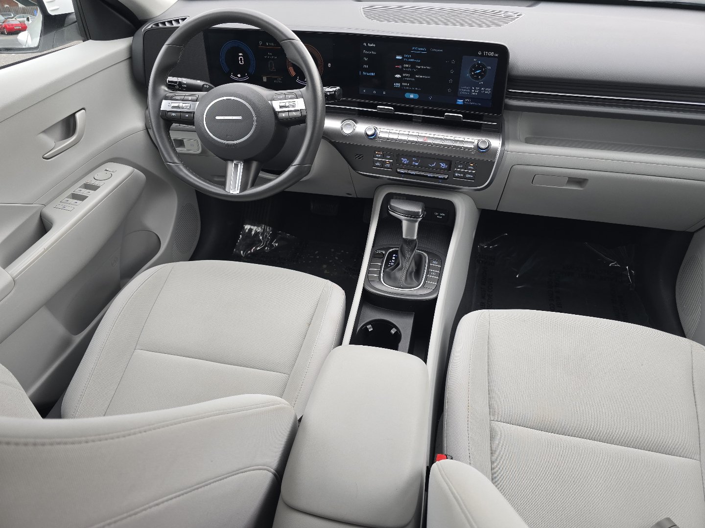 Used 2024 Hyundai Kona SEL FWD image 27