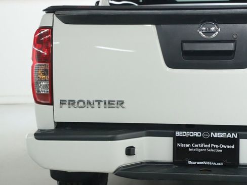 Certified 2021 Nissan Frontier S image 42