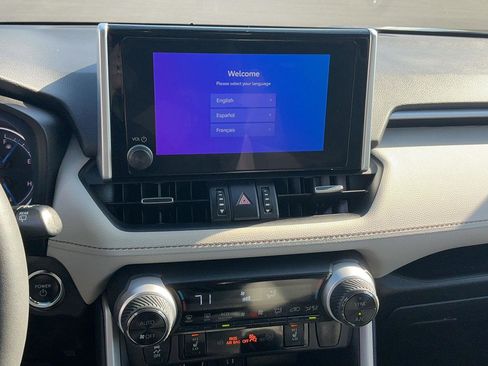 Used 2023 Toyota RAV4 XLE Premium image 20