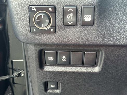 Used 2018 Lexus GX 460 image 20