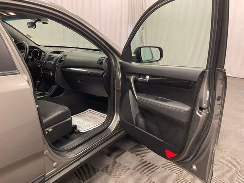 Used 2013 Kia Sorento EX AWD/4WD image 30