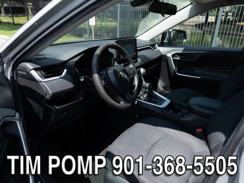 Used 2021 Toyota RAV4 LE FWD image 10