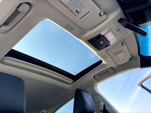 Used 2024 Lexus ES 300h w/ Premium Package image 14