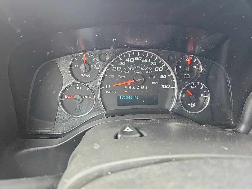 Used 2015 Chevrolet Express 2500 RWD image 18