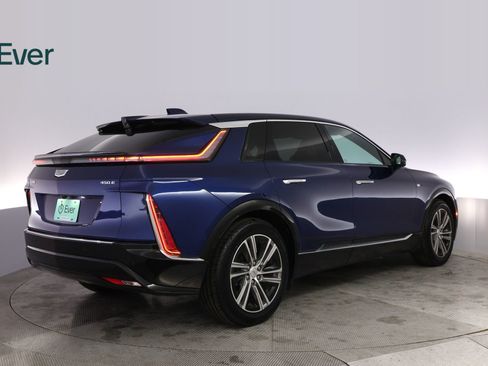 Used 2024 Cadillac Lyriq Luxury RWD image 3