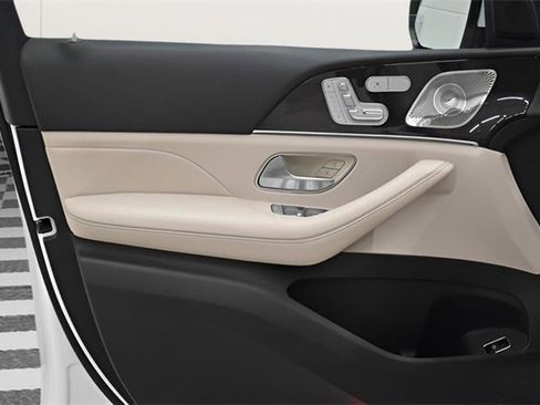 Used 2021 Mercedes-Benz GLE 350 4MATIC image 22