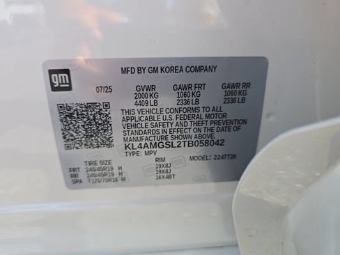 Used 2026 Buick Encore GX Avenir w/ Avenir Technology Package AWD/4WD image 32