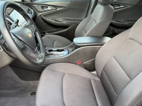 Used 2025 Chevrolet Malibu RS FWD image 9