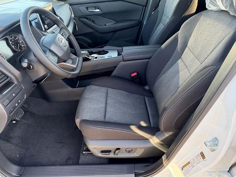 New 2026 Nissan Rogue SV FWD image 17