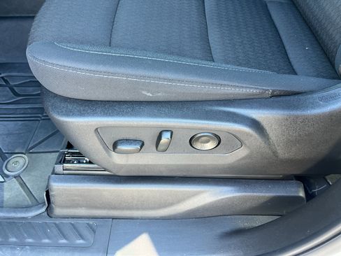 Used 2026 Chevrolet Silverado 1500 Custom AWD/4WD image 21