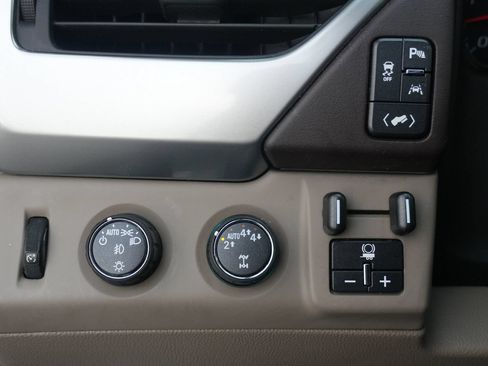 Used 2020 Chevrolet Tahoe LT AWD/4WD image 26