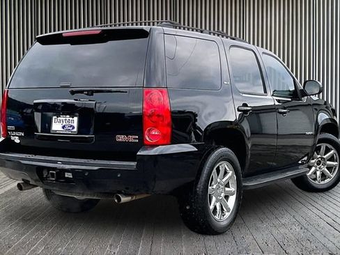 Used 2011 GMC Yukon SLT w/ SLT-2 Equipment Package AWD/4WD image 2