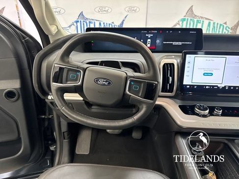 Certified 2025 Ford Expedition Active RWD image 17
