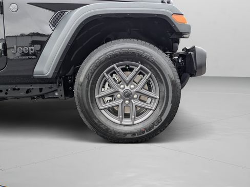 New 2025 Jeep Gladiator Sport image 50