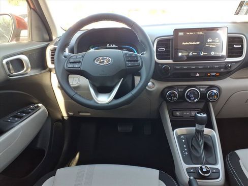 Certified 2026 Hyundai Venue SEL FWD image 10
