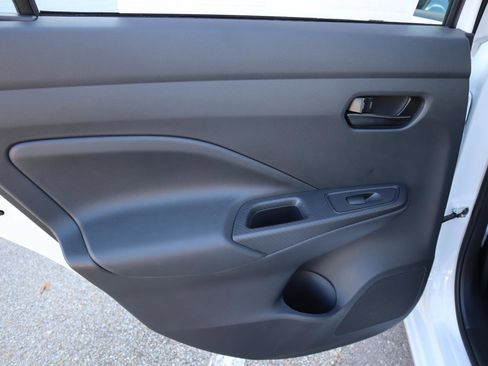 Used 2025 Nissan Versa S w/ Trunk Package image 32