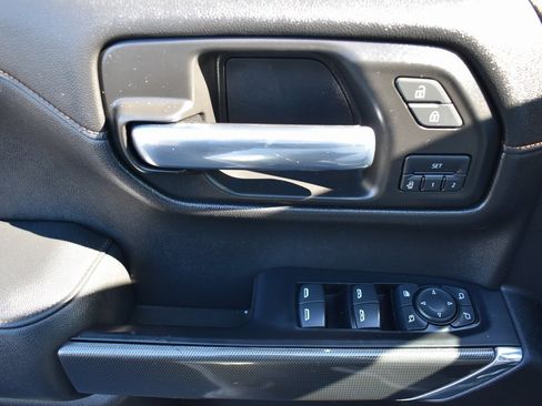 Used 2020 GMC Sierra 1500 AT4 w/ AT4 Premium Package image 11