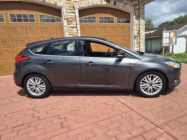 Used 2015 Ford Focus Titanium w/ Titanium Cold Weather Package FWD image 2