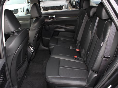 New 2026 Kia Sorento EX image 17