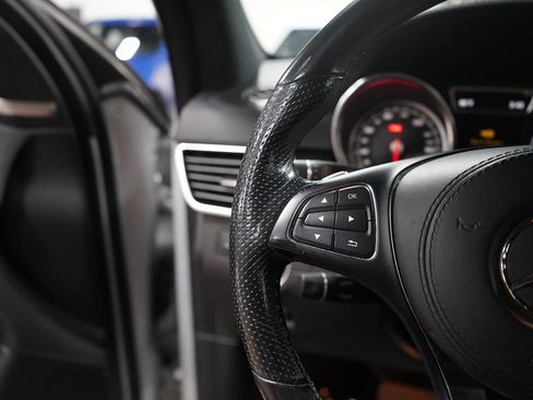 Used 2019 Mercedes-Benz GLS 450 4MATIC image 31
