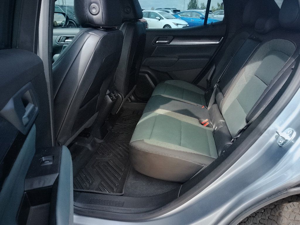 Used 2026 GMC Terrain AT4 AWD/4WD image 9