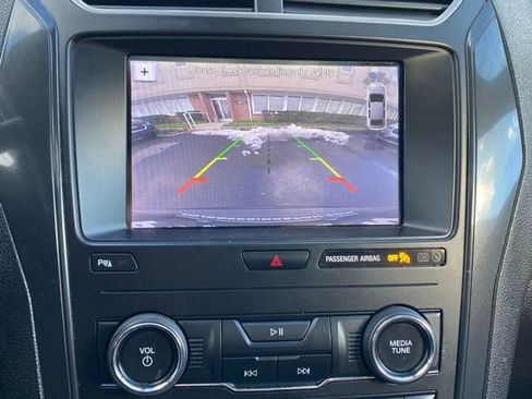 Used 2019 Ford Explorer XLT w/ Equipment Group 202A image 52