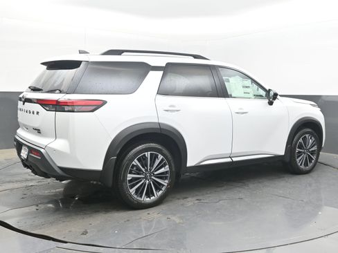 New 2026 Nissan Pathfinder Platinum AWD/4WD image 7