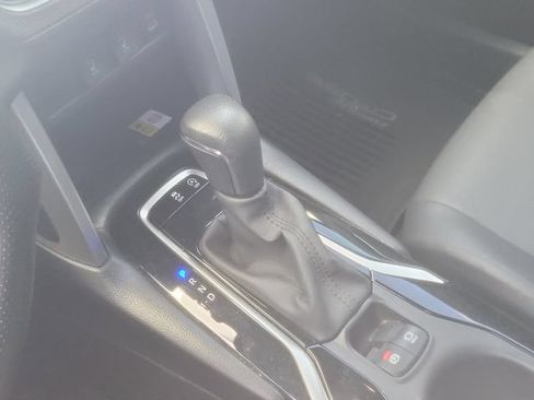 Used 2023 Toyota Corolla Cross XLE AWD/4WD image 29