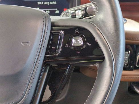 Certified 2023 Lincoln Aviator Reserve w/ Equipment Group 201A image 21