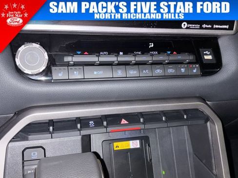 Used 2024 Toyota Tundra Limited image 28