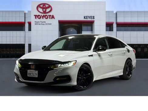 Used 2018 Honda Accord Sport image 1