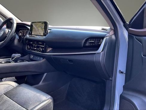 Used 2021 Nissan Rogue Platinum AWD/4WD image 27