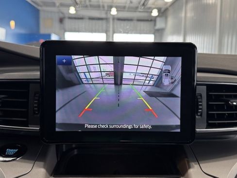 Used 2023 Ford Explorer XLT w/ Equipment Group 202A image 28