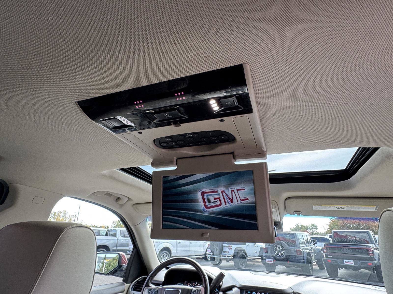 Used 2019 GMC Yukon Denali w/ Denali Ultimate Package AWD/4WD image 31