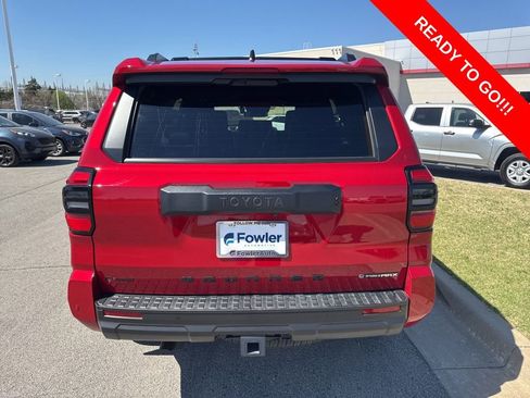 Used 2025 Toyota 4Runner TRD Off-Road image 5