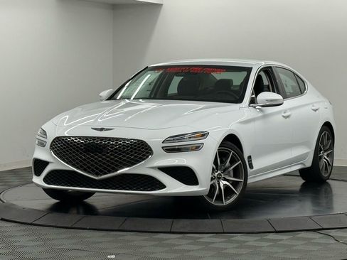 Used 2025 Genesis G70 2.5T image 2