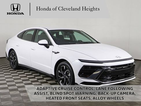 Used 2025 Hyundai Sonata SEL FWD image 1