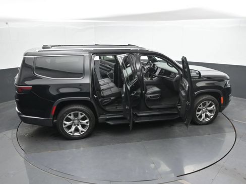 Used 2022 Jeep Wagoneer Series II AWD/4WD image 48