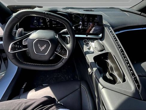 Used 2022 Chevrolet Corvette Stingray Preferred Conv w/ 2LT RWD image 7