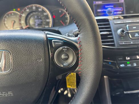 Used 2017 Honda Accord Sport Special Edition image 28