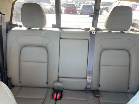 Used 2017 GMC Canyon SLT w/ Driver Alert Package image 17