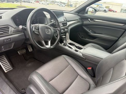 Used 2019 Honda Accord Sport image 12