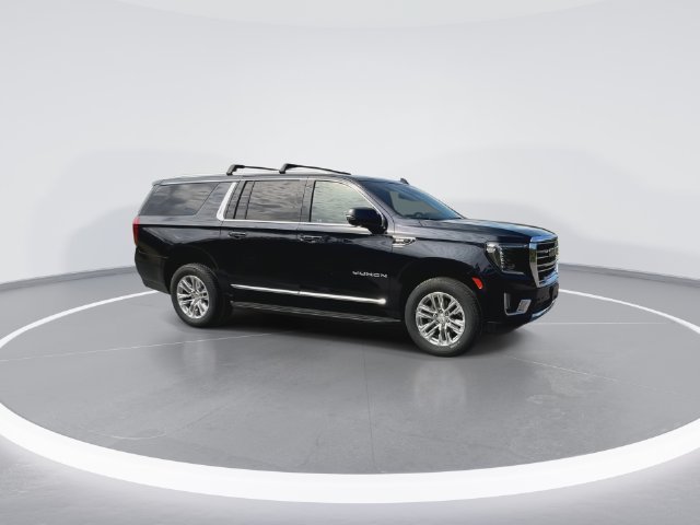 Certified 2023 GMC Yukon XL SLT w/ SLT Premium Package AWD/4WD image 13