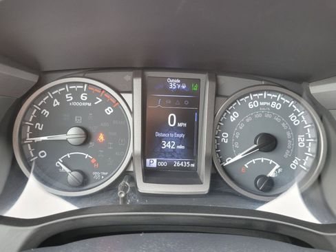 Used 2020 Toyota Tacoma TRD Sport w/ Technology Package AWD/4WD image 11
