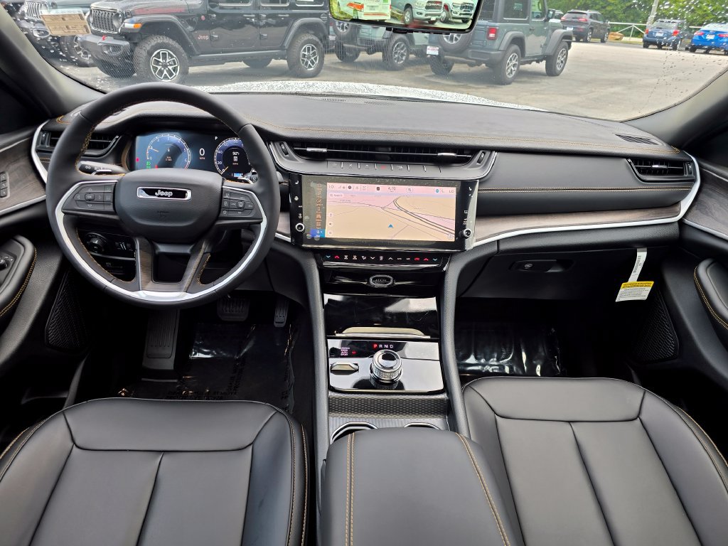 New 2026 Jeep Grand Cherokee L Limited AWD/4WD image 6