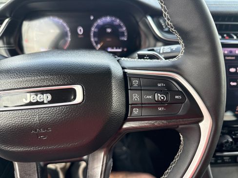 Used 2023 Jeep Grand Cherokee L Limited w/ Luxury Tech Group II AWD/4WD image 27