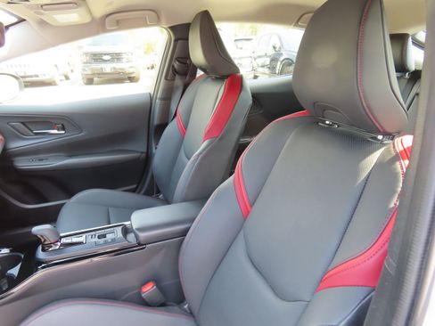 Used 2023 Toyota Prius Prime XSE Premium image 29