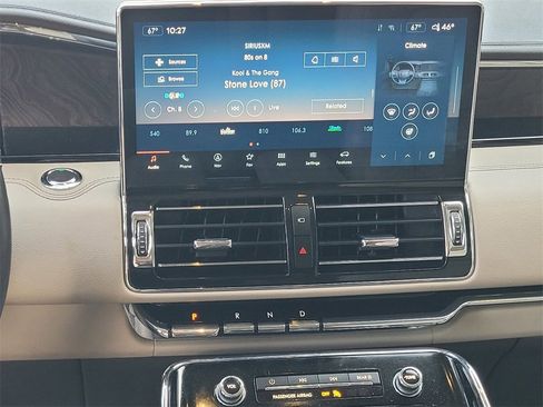 Used 2023 Lincoln Navigator Reserve image 16