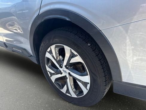Used 2022 Subaru Outback Limited AWD/4WD image 8